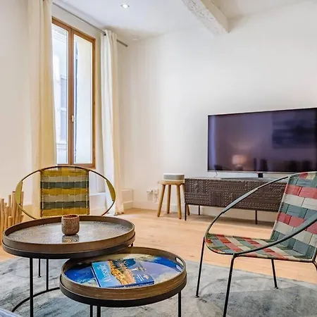 Апартаменты 5*, Climatise, Avec Terrasse Au Quartier Le Panier Марсель