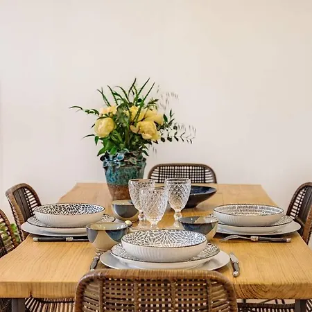 Апартаменты 5*, Climatise, Avec Terrasse Au Quartier Le Panier